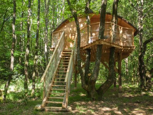 Cabane dans les arbres domaine-treuscoat